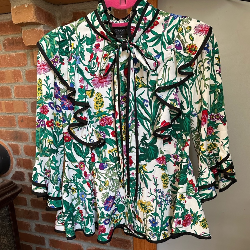 Gracia Floral Print Tie Neck Blouse